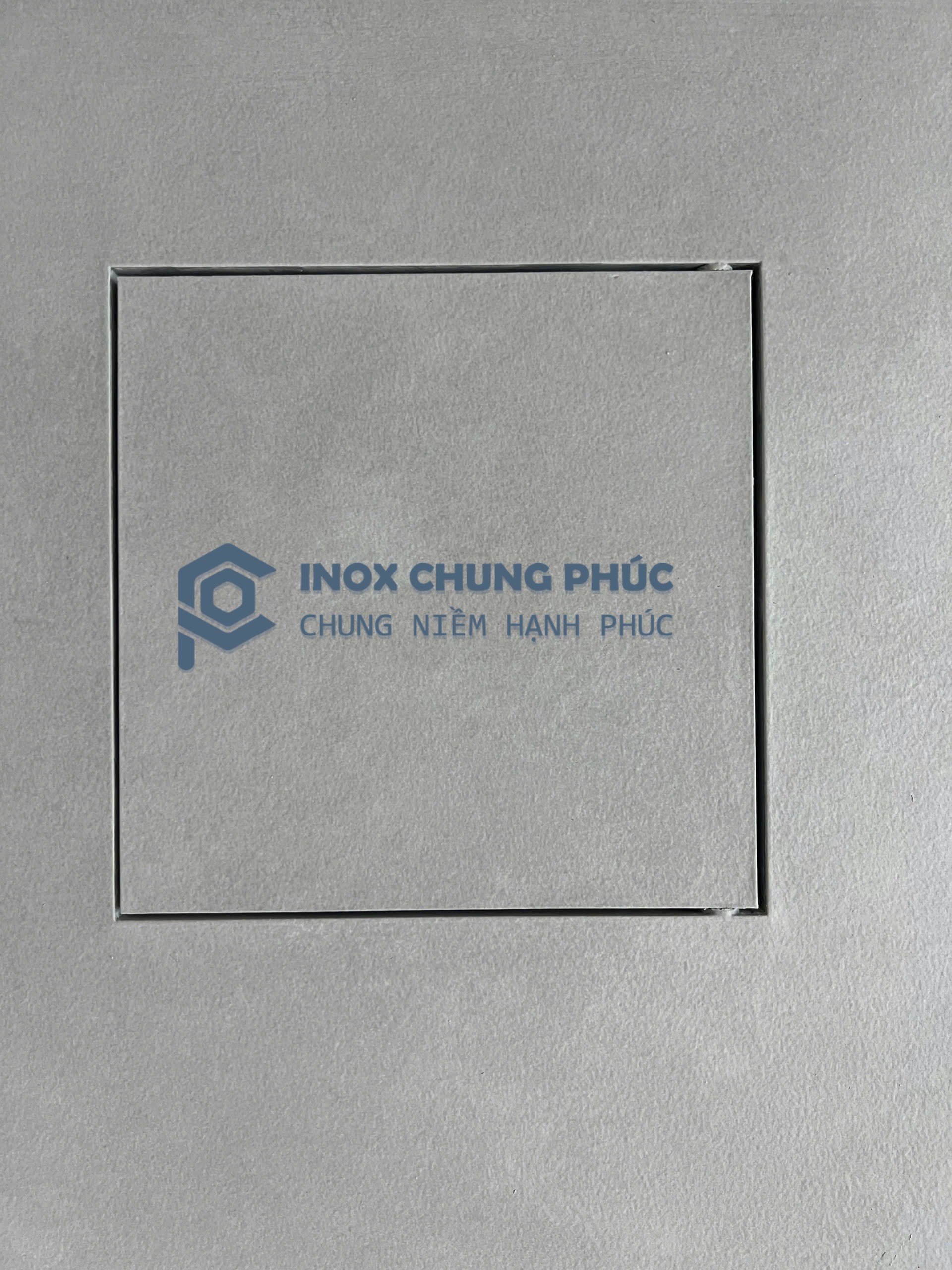 Cửa thăm hộp kỹ thuật có nút nhấn mở